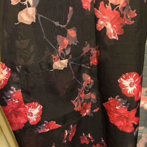 NWOT! Floral Chiffon Kimono - Picture 2 of 4